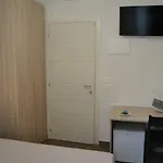 La Triade Pensión 3*